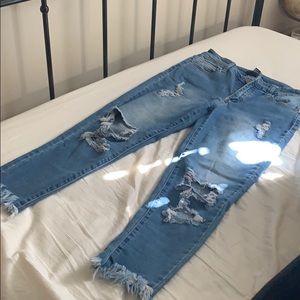 Stretchy ripped jeans